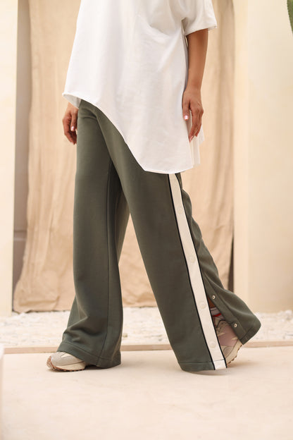 Buttoned Sweatpants